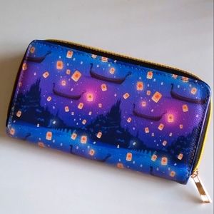NWOT Tangled-inspired Floating Lanterns Ambrie wallet